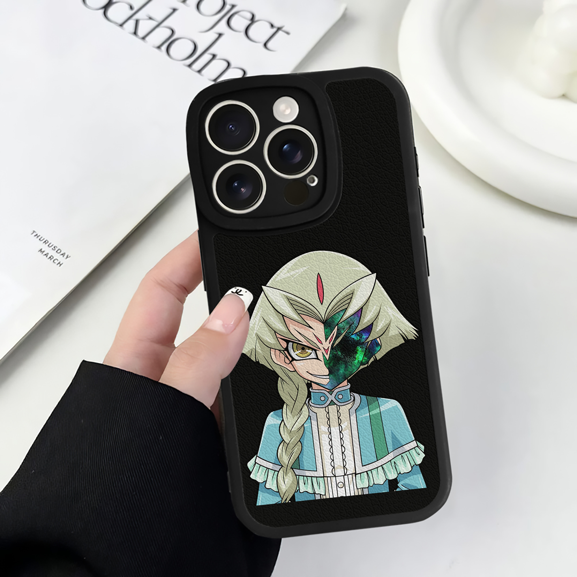 （画像用） 遊☆戯☆王 Yu-Gi-Oh! 【iPhone 16シリーズ対応】シリコンスマホケース（レザー調） 材質：シリコン